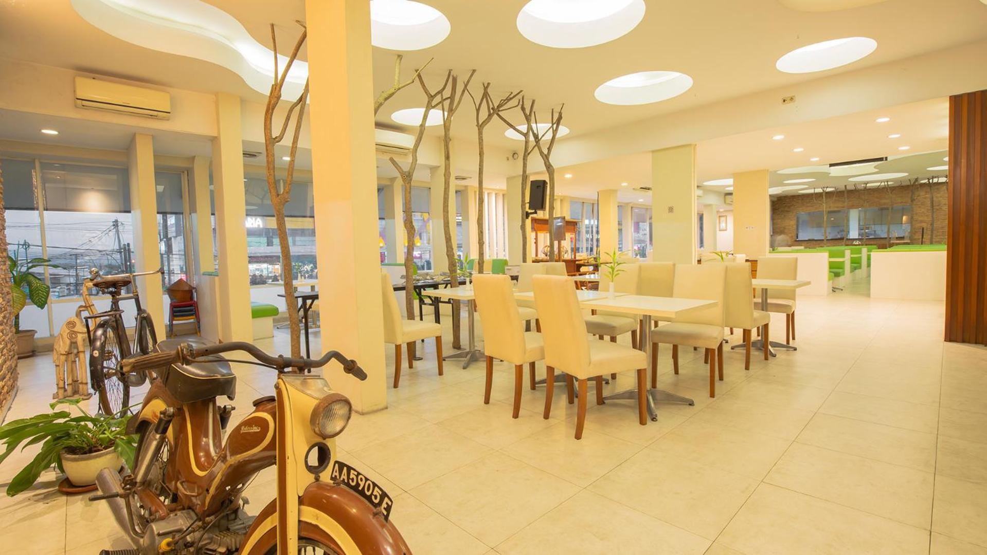 Front One Resort Magelang Exterior foto